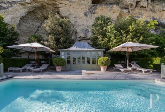 Sur les bords de Loire à l’est de Tours, les dépendances d’un manoir du 18e siècle et son jardin labellisé « remarquable » - photo  n°6